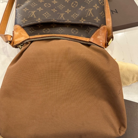 💞 RARE & Retired Louis Vuitton Odeon pm Crossbody in Monogram - Picture 7 of 15